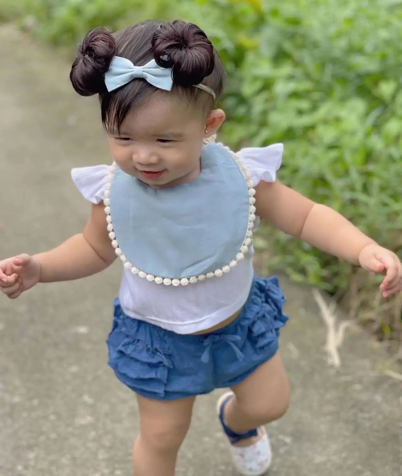 2Pcs/Set Muslin Cotton Baby Boy Girl Bib Bamboo Waterproof Feeding Burp Clothes Bow Hair Nylon Bands Solid Saliva Towel Scarf